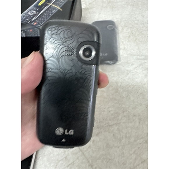 LG Rumor 2 (Sprint) Slide Phone - Vintage With Battery Box Manual - Picture 6 of 8